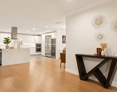 5841 Bayview Drive - Photo Thumbnail 13