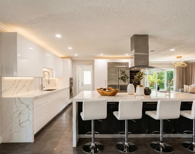 5841 Bayview Drive - Photo Thumbnail 21