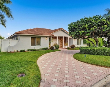 5841 Bayview Drive - Photo Thumbnail 59