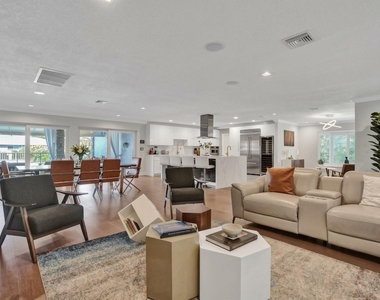 5841 Bayview Drive - Photo Thumbnail 7