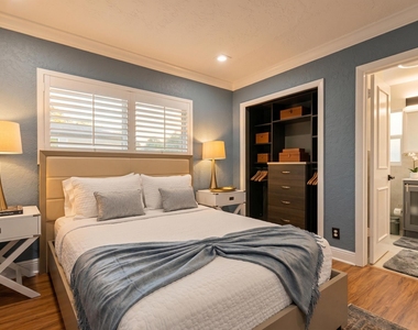5841 Bayview Drive - Photo Thumbnail 32