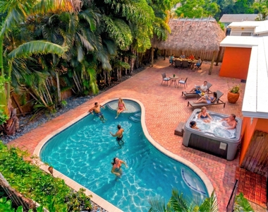 1500 Sw 22nd Street - Photo Thumbnail 1