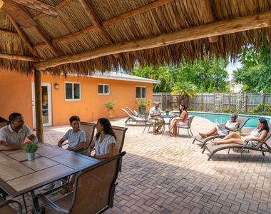 1500 Sw 22nd Street - Photo Thumbnail 9
