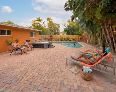 1500 Sw 22nd Street - Photo Thumbnail 6