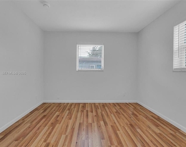 6340 Dawson Street - Photo Thumbnail 18