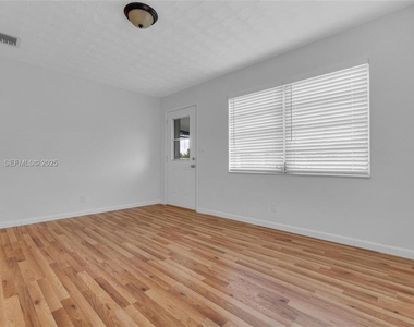 6340 Dawson Street - Photo Thumbnail 5