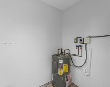6340 Dawson Street - Photo Thumbnail 22