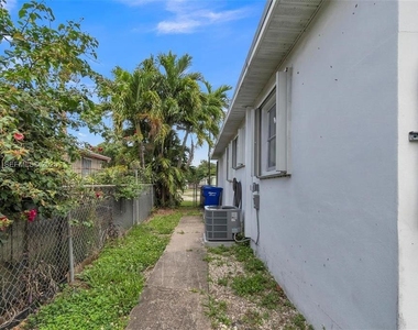 6340 Dawson Street - Photo Thumbnail 29