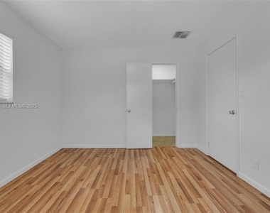 6340 Dawson Street - Photo Thumbnail 20