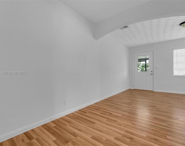 6340 Dawson Street - Photo Thumbnail 9