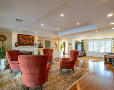 2317 Ne 28th Court - Photo Thumbnail 12