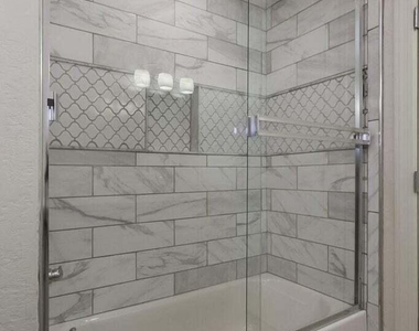 4614 S Kachina Drive - Photo Thumbnail 18