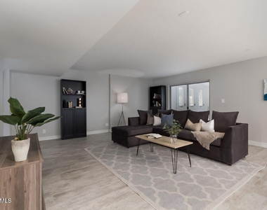 4614 S Kachina Drive - Photo Thumbnail 13