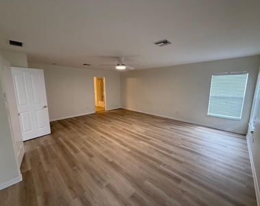 18168 Horizon View Boulevard - Photo Thumbnail 21