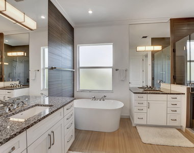 500 Ne Wavecrest Way - Photo Thumbnail 41