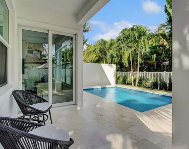 500 Ne Wavecrest Way - Photo Thumbnail 28