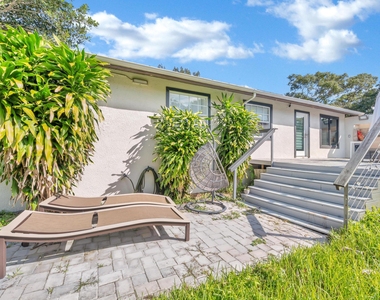 6320 86th Lane - Photo Thumbnail 24