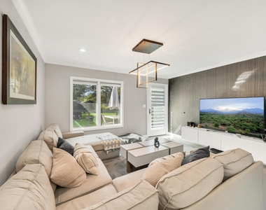 6320 86th Lane - Photo Thumbnail 2