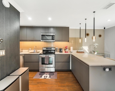 6320 86th Lane - Photo Thumbnail 8