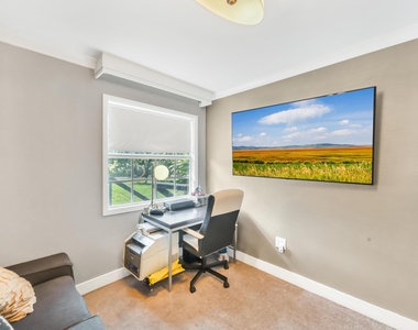 6320 86th Lane - Photo Thumbnail 12
