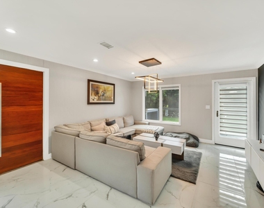 6320 86th Lane - Photo Thumbnail 1