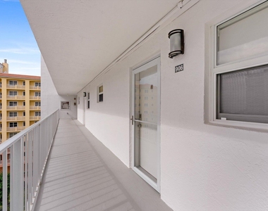 1391 S Ocean Boulevard S - Photo Thumbnail 2