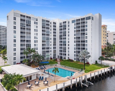 1391 S Ocean Boulevard S - Photo Thumbnail 21