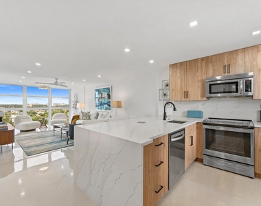 1391 S Ocean Boulevard S - Photo Thumbnail 6