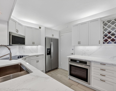 2500 E Las Olas Boulevard - Photo Thumbnail 4