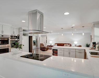 710 Nw 1st Avenue - Photo Thumbnail 8