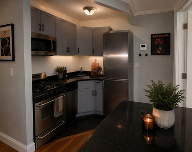416 East 13th Street - Photo Thumbnail 2