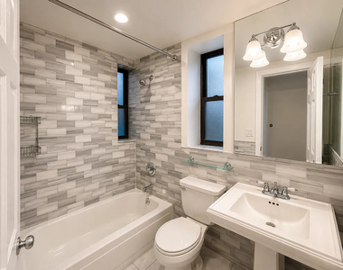 416 East 13th Street - Photo Thumbnail 5