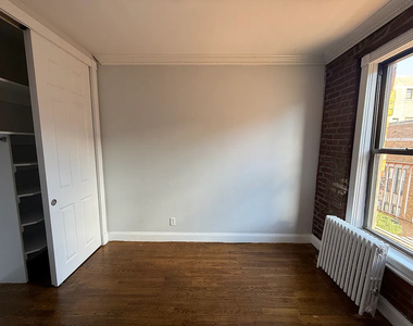 416 East 13th Street - Photo Thumbnail 3