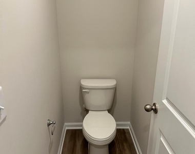 5270 Brailey Circle - Photo Thumbnail 8
