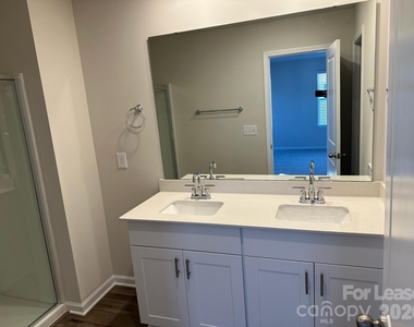 5270 Brailey Circle - Photo Thumbnail 20