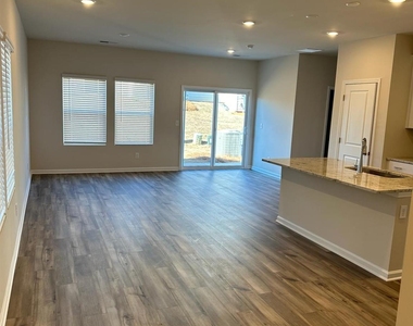 5270 Brailey Circle - Photo Thumbnail 2