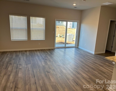 5270 Brailey Circle - Photo Thumbnail 5