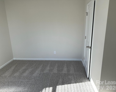 5270 Brailey Circle - Photo Thumbnail 23