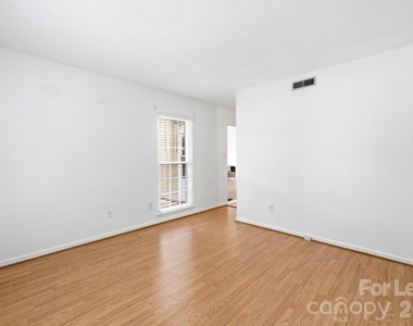 11119 Michelangelo Court - Photo Thumbnail 18