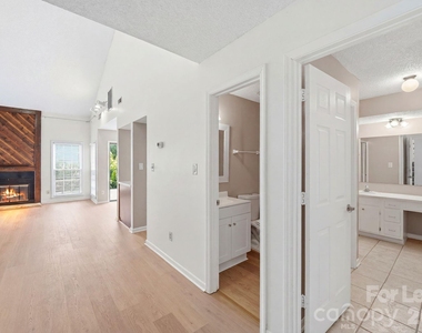 11119 Michelangelo Court - Photo Thumbnail 4