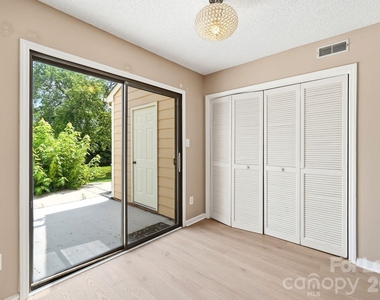 11119 Michelangelo Court - Photo Thumbnail 7