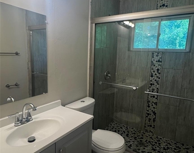 2701 Abelwood Road - Photo Thumbnail 6