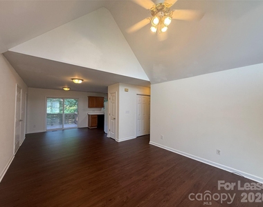 103 Kam Drive - Photo Thumbnail 4