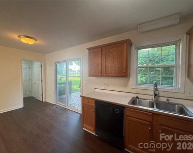 103 Kam Drive - Photo Thumbnail 9