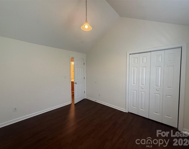 103 Kam Drive - Photo Thumbnail 13