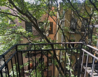 416 East 13th Street - Photo Thumbnail 12