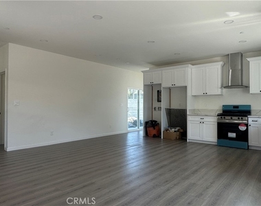115 Owens - Photo Thumbnail 1