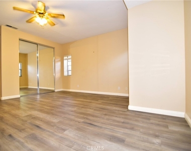 2090 Villa Del Lago - Photo Thumbnail 11