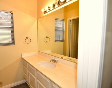2090 Villa Del Lago - Photo Thumbnail 16