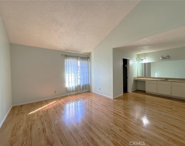 8939 Gallatin Road - Photo Thumbnail 7